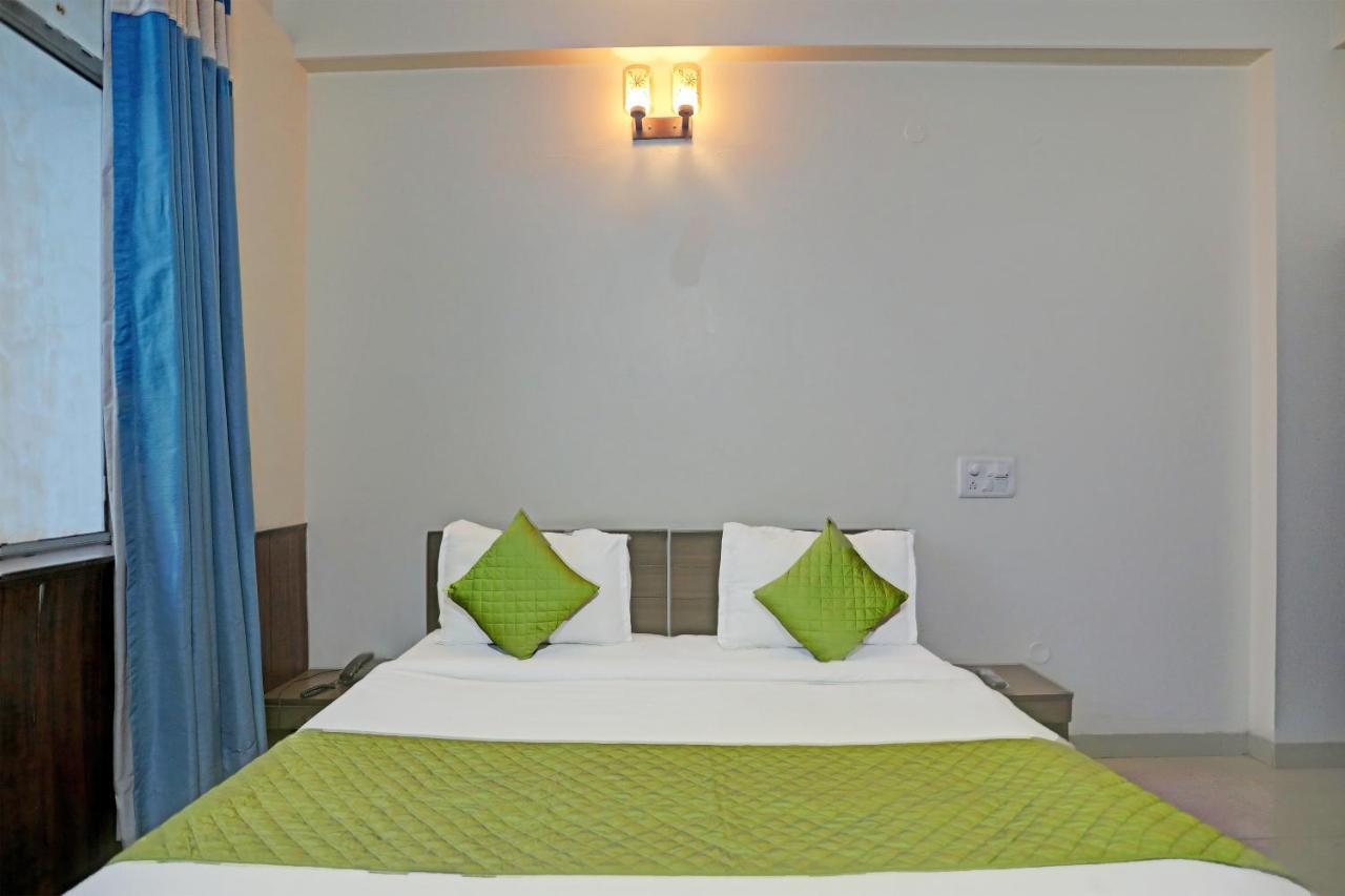 Hotel Grand Tushar - Ghaziabad Railway Station Exterior photo